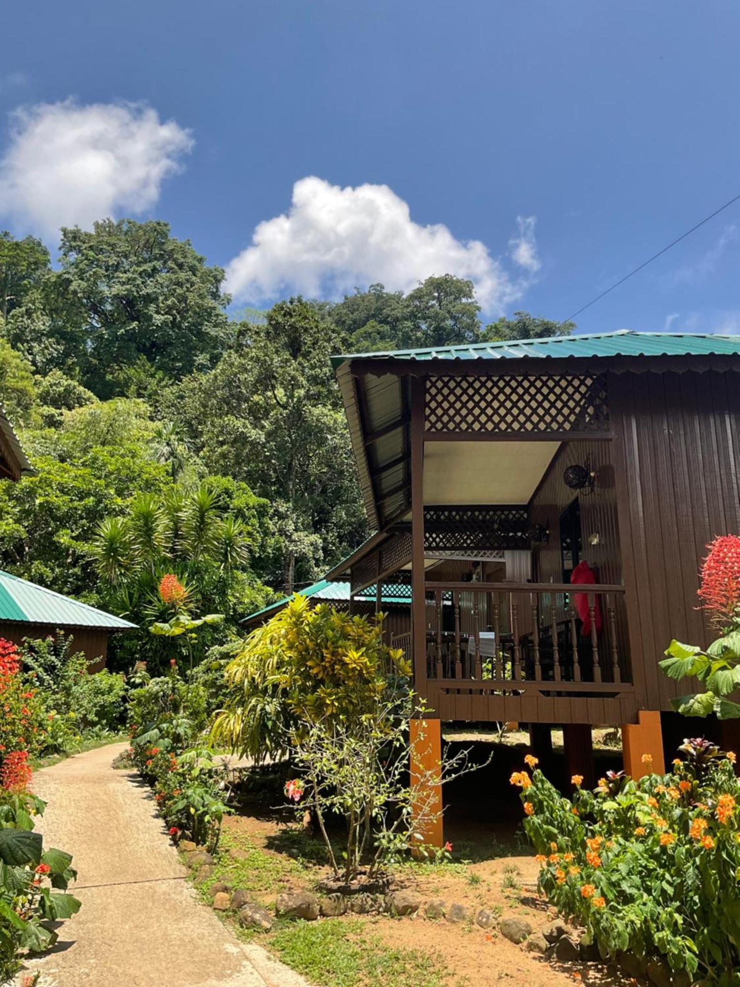 Abc Chalet Tioman Kampong Ayer Batang Екстер'єр фото